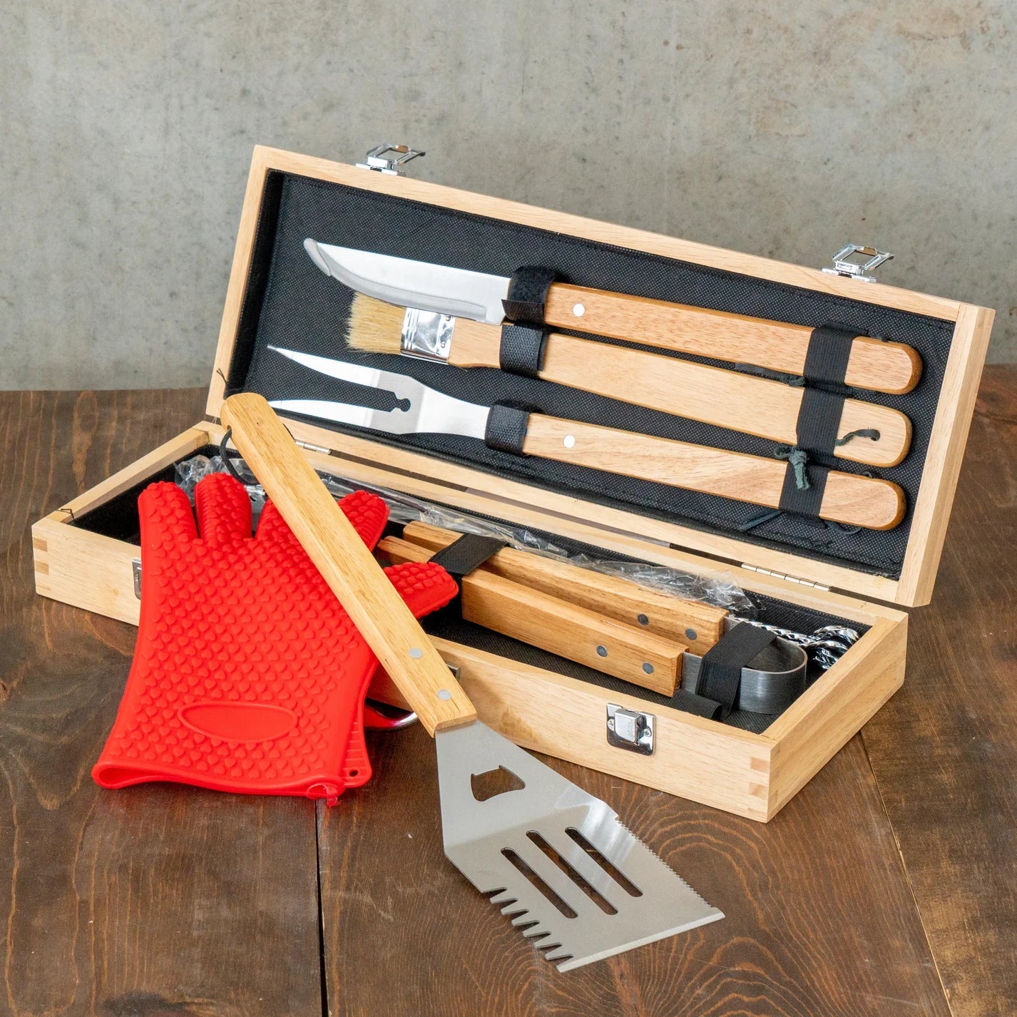 BBQ Grill Set with Case 11 Pieces